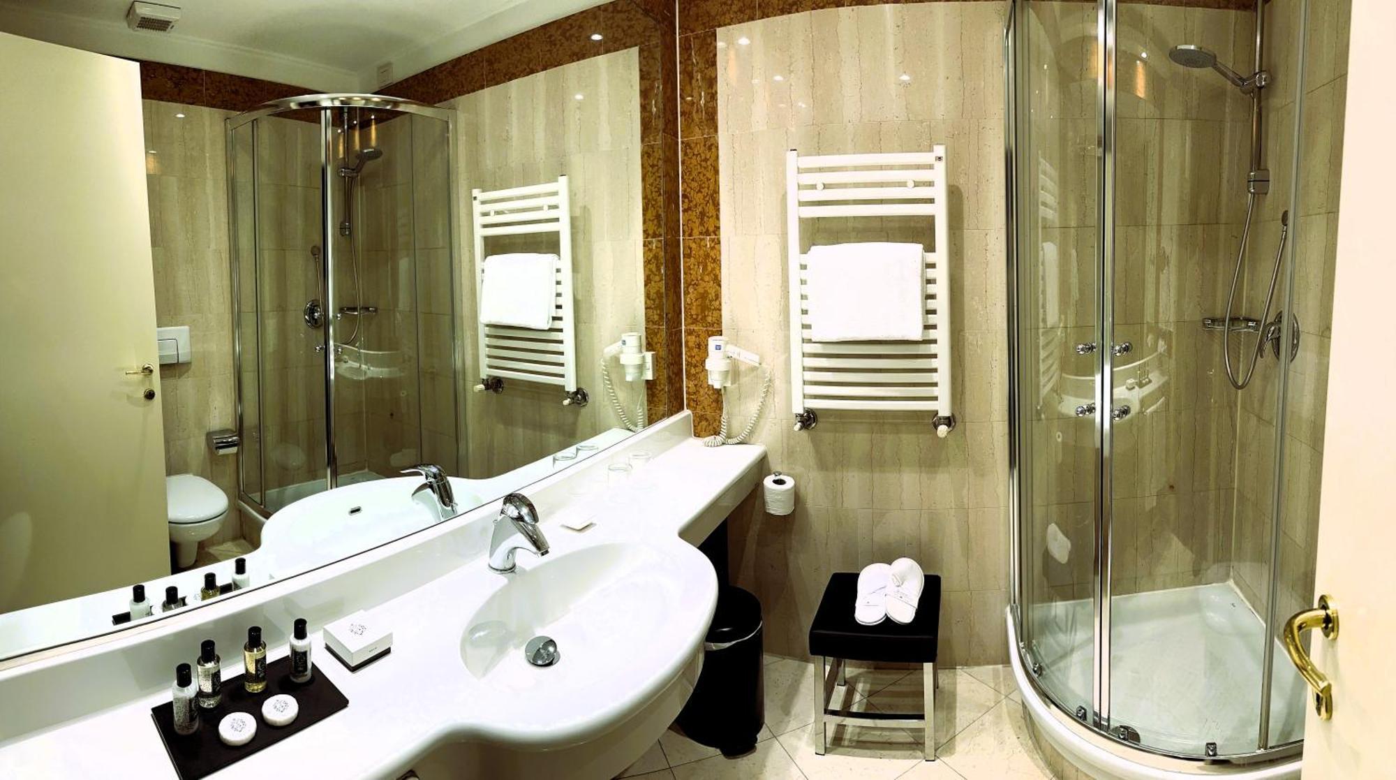 The Regency Sure Hotel Collection By Best Western Lissone Zimmer foto